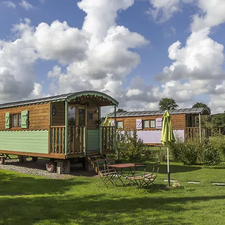 ベッド・アンド・ブレックファスト Les Roulottes De La Brauderie