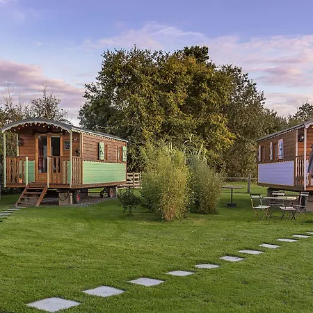 Les Roulottes De La Brauderie Brissarthe