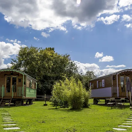 ベッド・アンド・ブレックファスト Les Roulottes De La Brauderie 3*