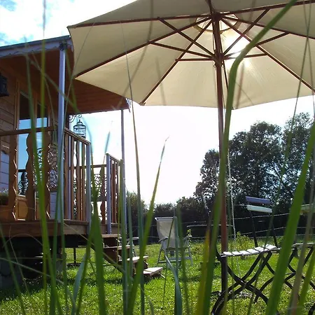 Les Roulottes De La Brauderie לינה וארוחת בוקר Brissarthe